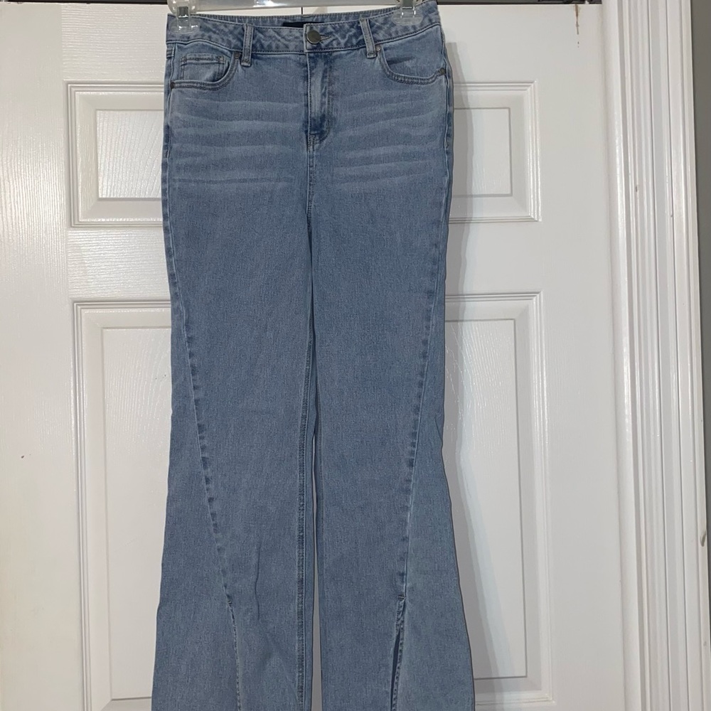 NWOT 1822 Flare Jeans